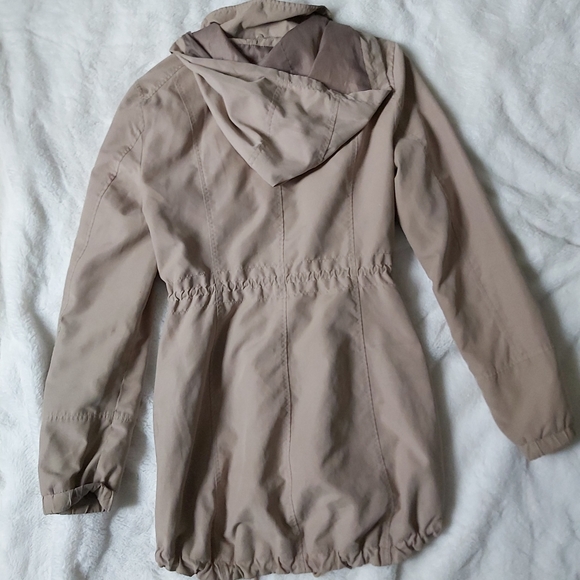 Lightweight Jacket - Picture 2 of 2